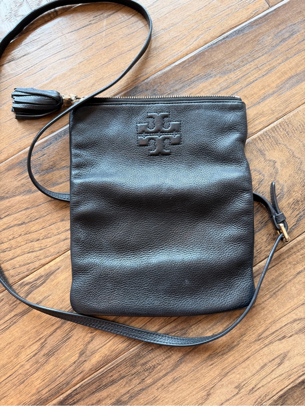 Tory Burch Black Leather Crossbody Bag with Logo - Picture 9 of 9